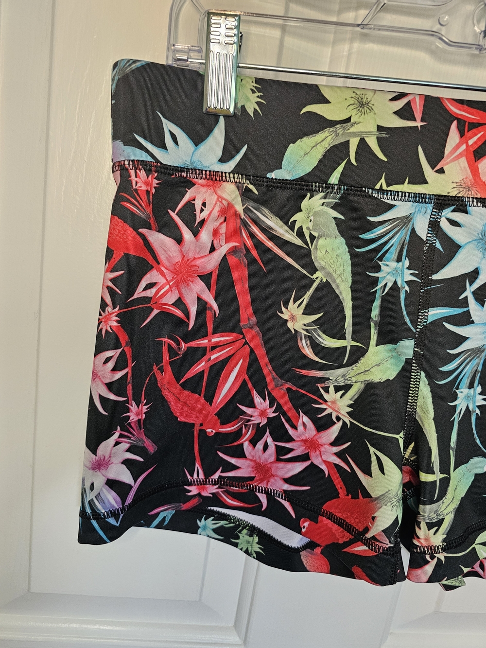 Fila Tropical Print Black Active Bike Yoga Running Shorts Women's Size M - Picture 3 of 9